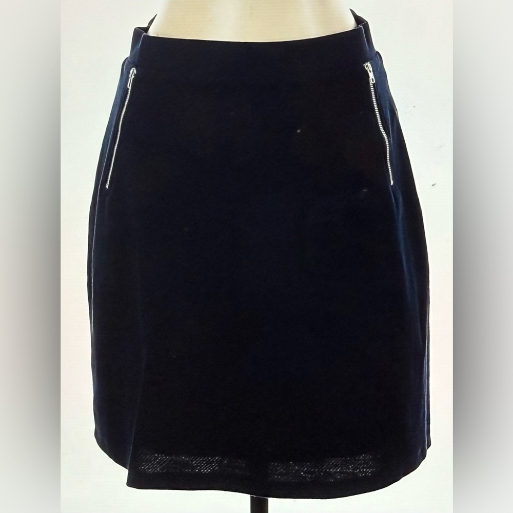 Le Lis Women’s Navy Skirt Size Large NWT